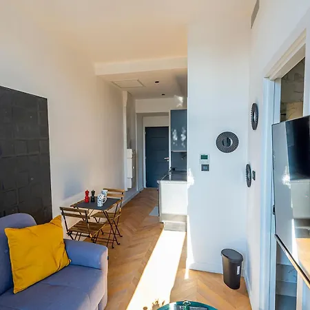 304 B Charming Refurbished Super Νίκαια